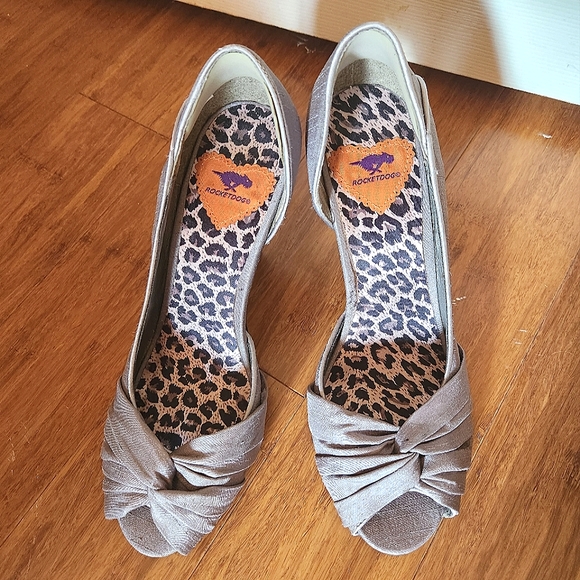 Rocket Dog Gray 4" Peep-Toe High Heels - Picture 2 of 7